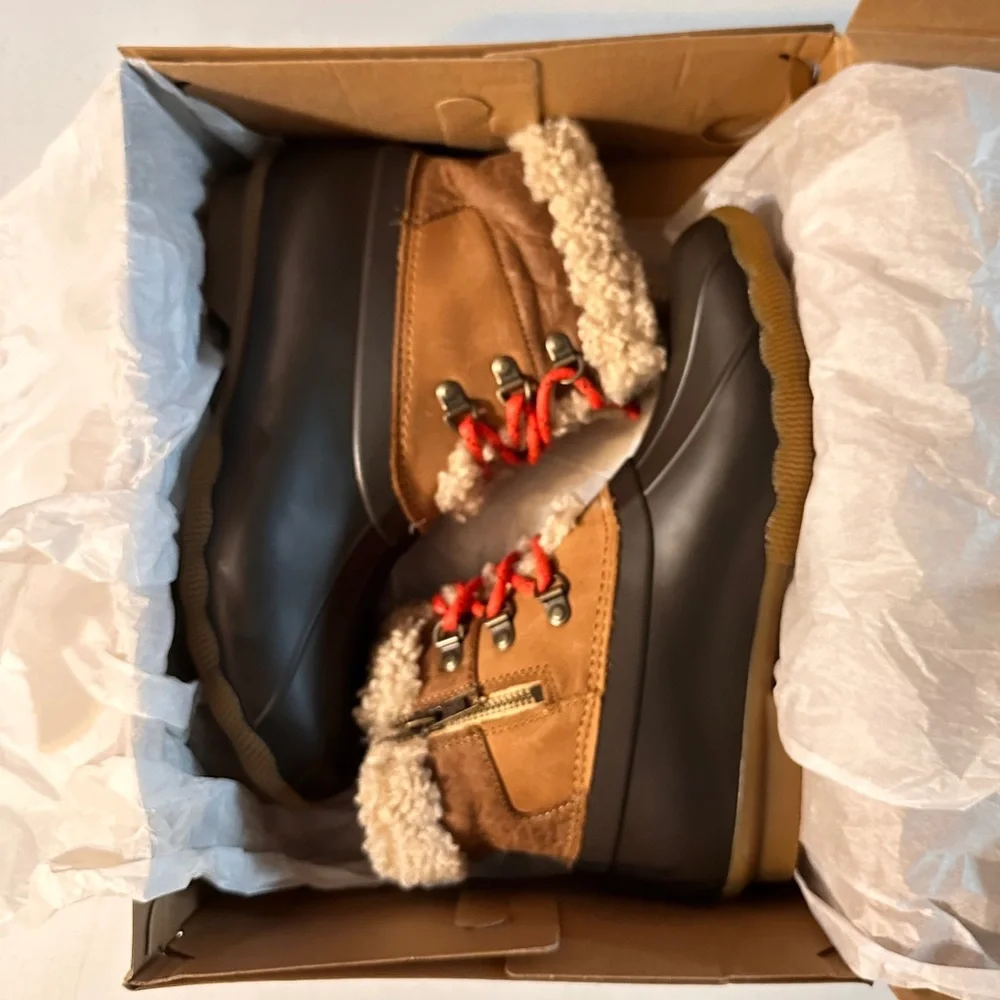 NWT. Sperry Women's Saltwater Alpine Snow Boot, Tan, Size 9.5 - Picture 9 of 12